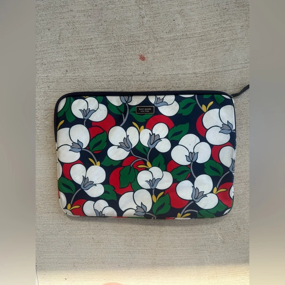 Kate Spade Dawn Breezy Floral Laptop/Tablet Case, Floral Print Nylon, A627